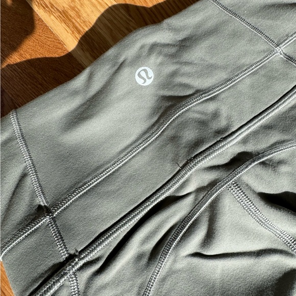 NWT lululemon luon groove pants grey sage size 4 - Picture 4 of 6